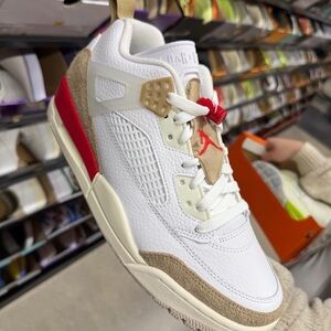 Nike White/Tan/Red Retro-Inspired Sneaker